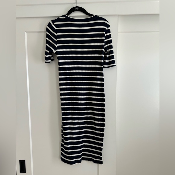 [Banana Republic] Striped Mid Length Knit Dress - Picture 2 of 6